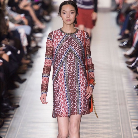 Tory Burch Dresses & Skirts - Runway Fall 2016 Tory Burch Metallic Ribbon Guipure Crochet Dress